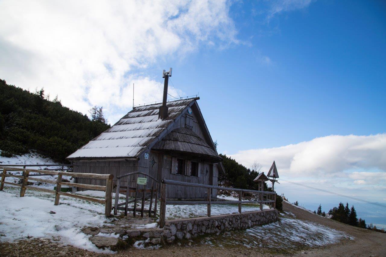 Velika Planina in Slowenien mit Hirtenhütten, Foto Anita Arneitz, Reiseblog www.anitaaufreisen.at