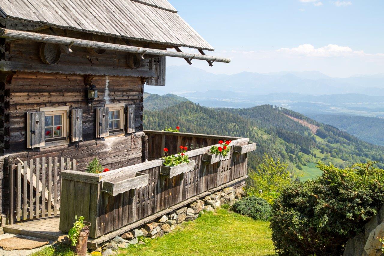 Glamping in Kärnten: Übernachten im Troadkasten beim Gipfelhaus Magdalensberg, Foto Matthias Eichinger Anita Arneitz, Reiseblog Mehr auf www.anitaaufreisen.at