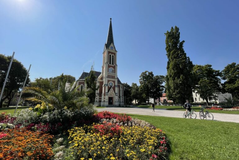 Kirche im Stadtpark